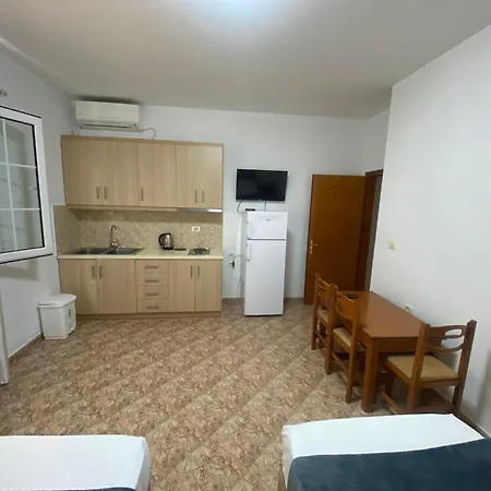 Hajdini & Apartamento *
