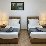 Hajdini &