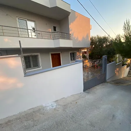 Hajdini & Appartamento Sarandë