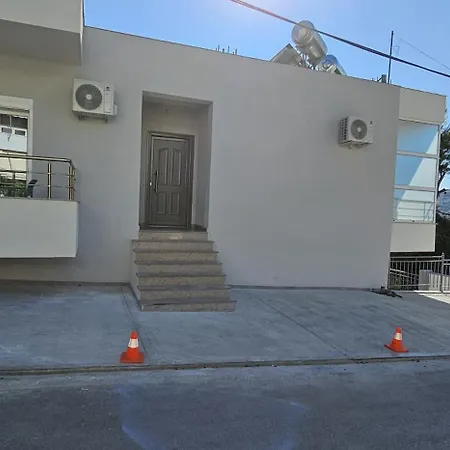 Apartament Hajdini & *