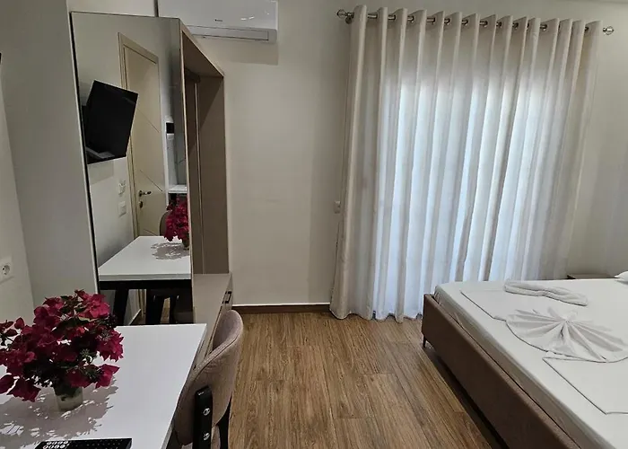 Hajdini & Daire Saranda